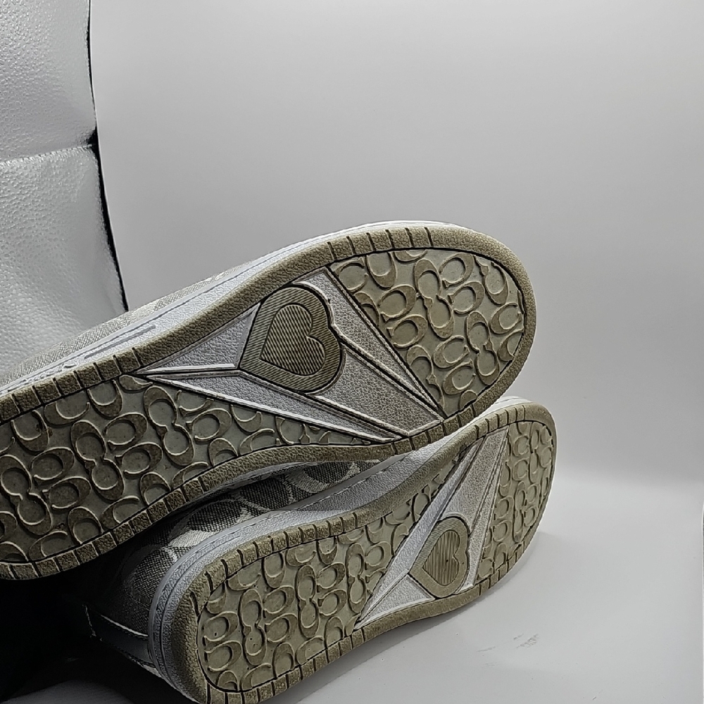 Silver and Cream Patterned Sneakers - Picture 7 of 11